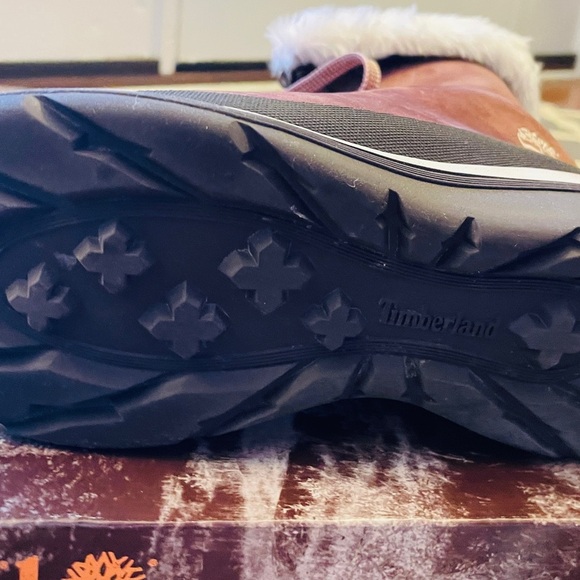 Women's Timberland Brown Lace-Up Fur Lined Boots NIB - Picture 8 of 12